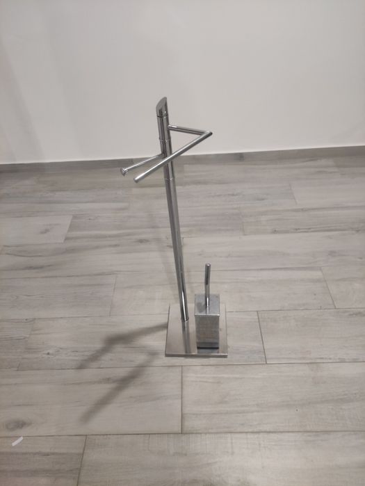Conjunto 1 toalheiro + 2 porta rolos com piaçaba