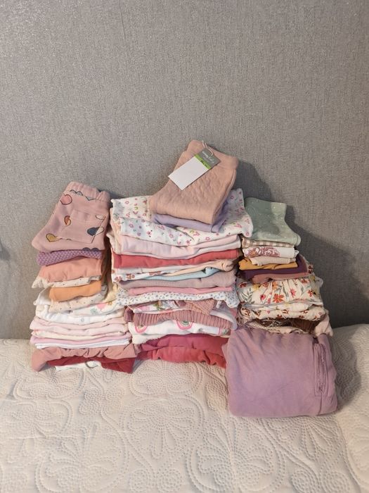 Paka ubrań niemowlęcych dla dziewczynki