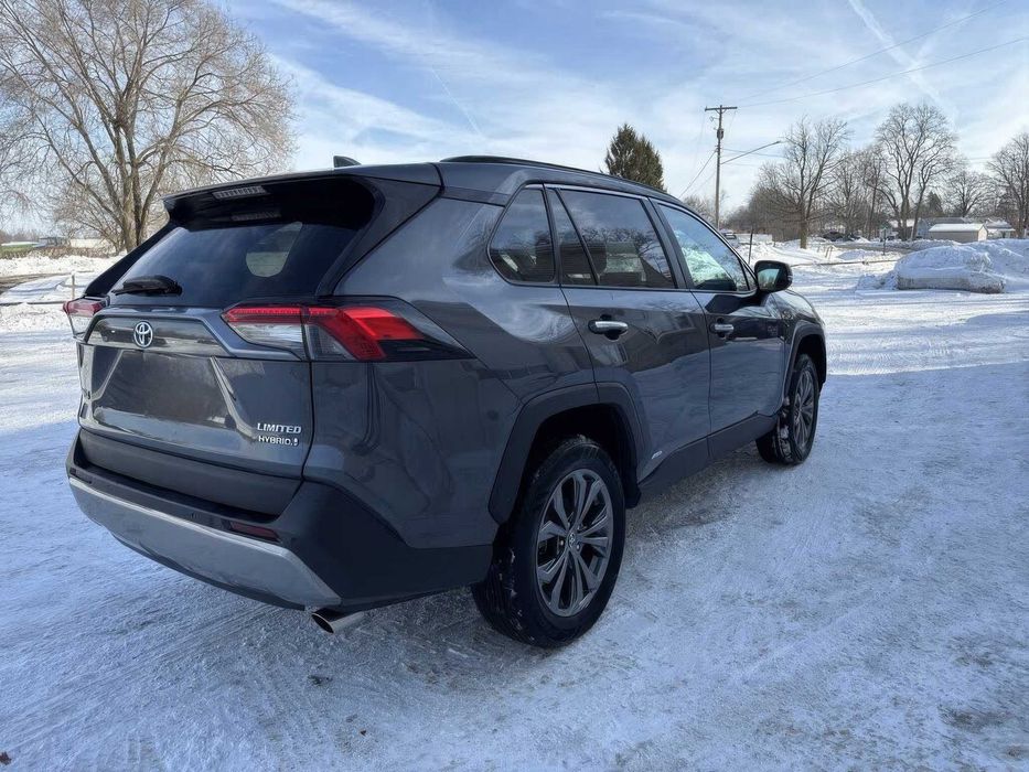 Toyota RAV4 Hybrid Limited      2022