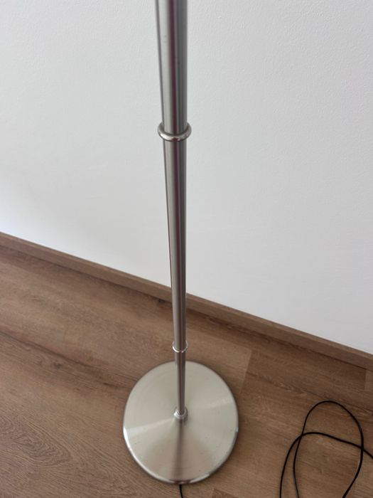 Candeeiro de pé do IKEA