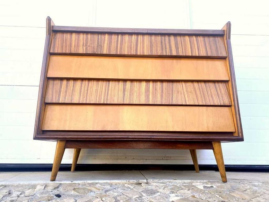 Cómoda olaio vintage 105comp x 49,5prof x 88alt.
