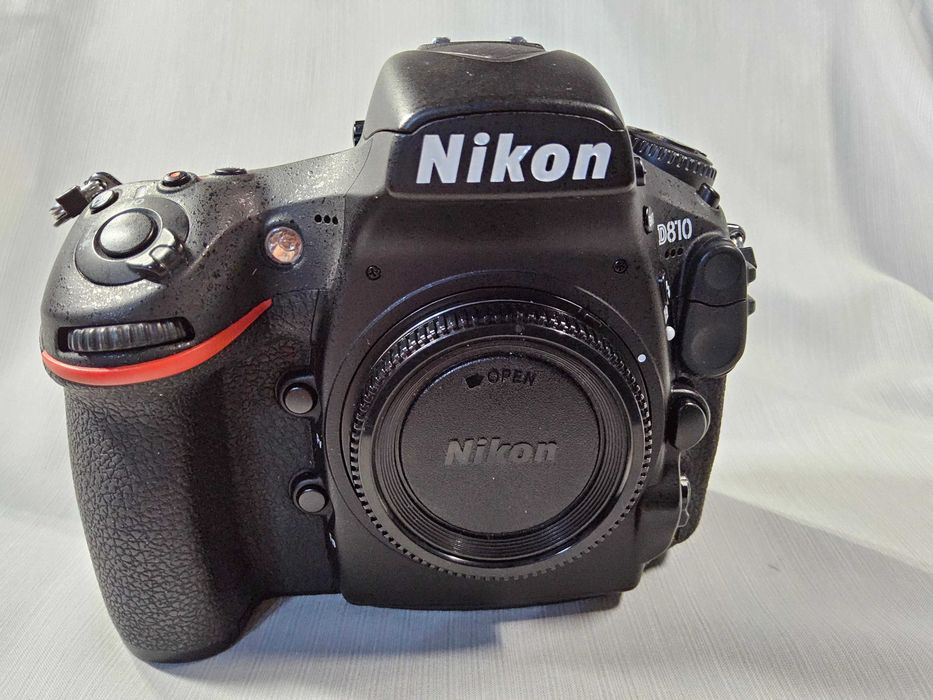 Nikon D 810 COMO NOVA , com apenas 5626 Disparos + Vários accesórios