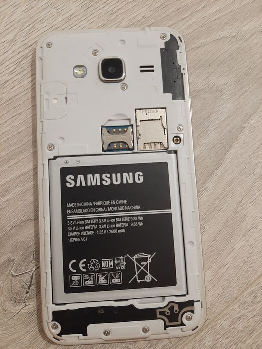 Samsung J320H на запчастини
