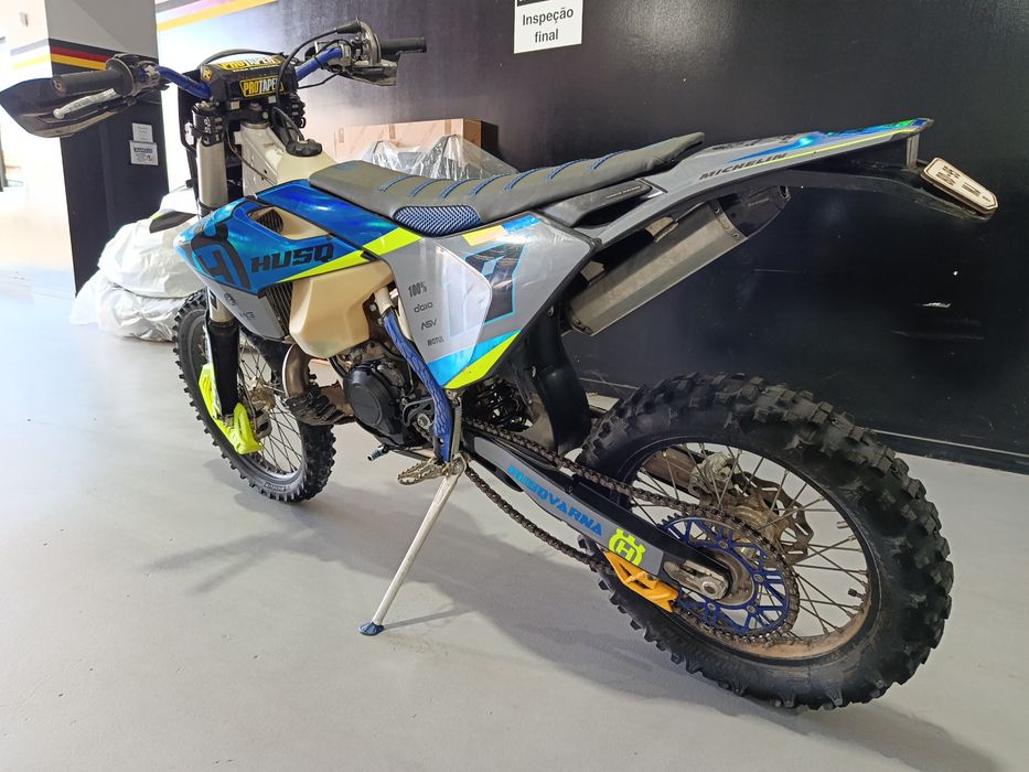 Husqvarna TE 250 matriculada