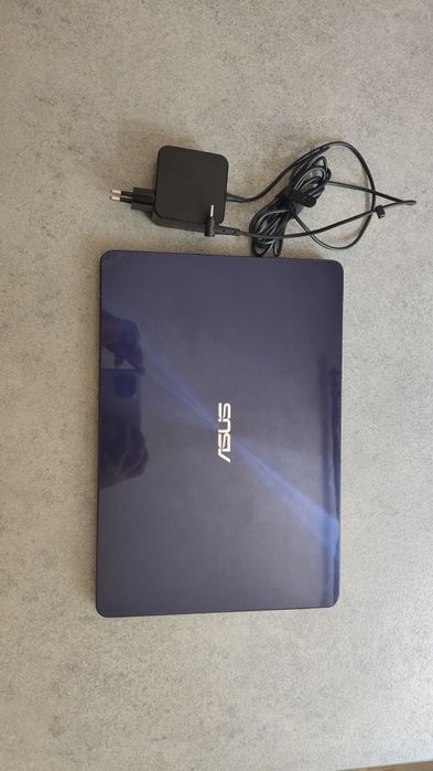 Ноутбук Asus Zenbook  Core i7, ssd 256 ,  8Gb DDR4, видеокарта 940MX