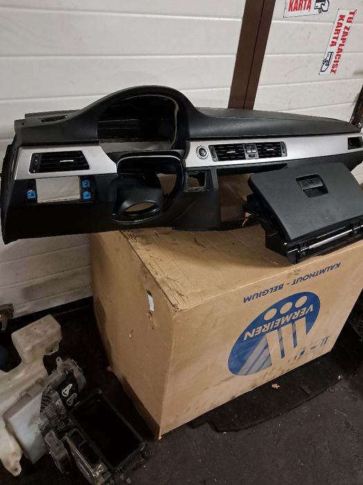 Deska rozdzielcza bmw e90 e91