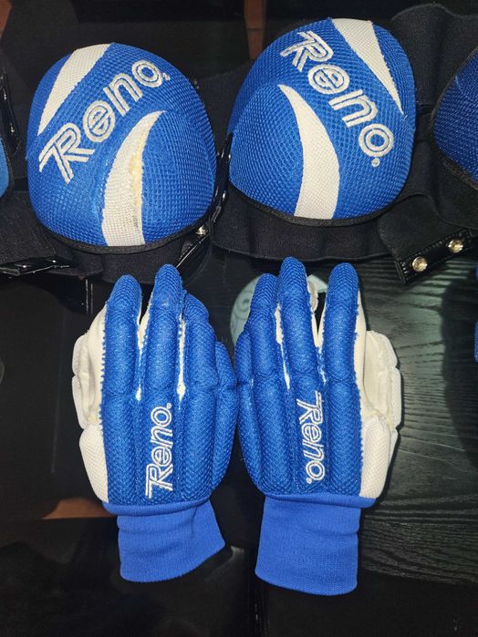 Luvas e Joelheiras Hoquei em Patins