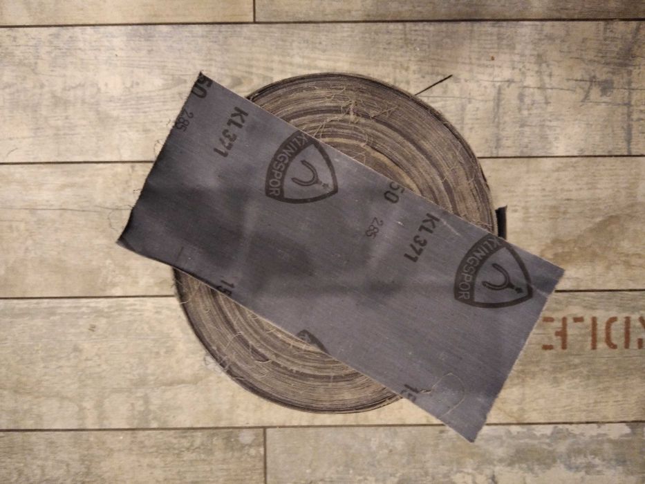 Papier ścierny płótno ziarno 150 i 180 szer 150mm