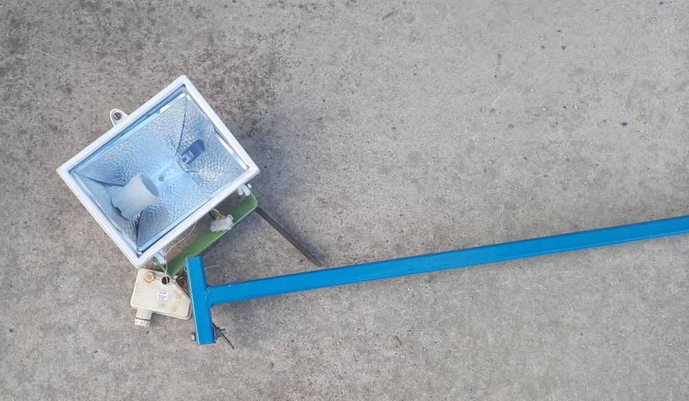 Лампа в гараж, светильник