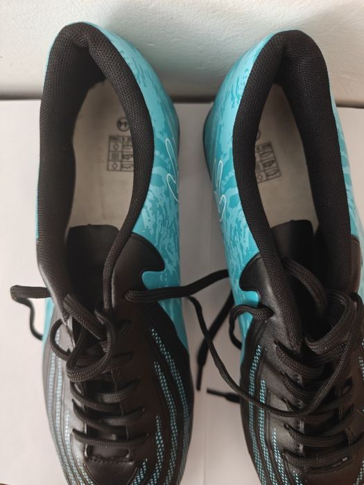 Buty korki prawie nowe piłkarskie niebieskie
