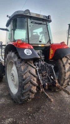 Ciągnik rolniczy Massey ferguson 5435