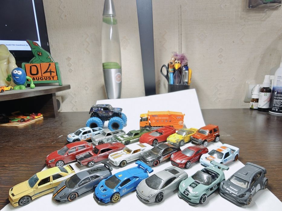 Машинки модели hot wheels matchbox majorette hongwell