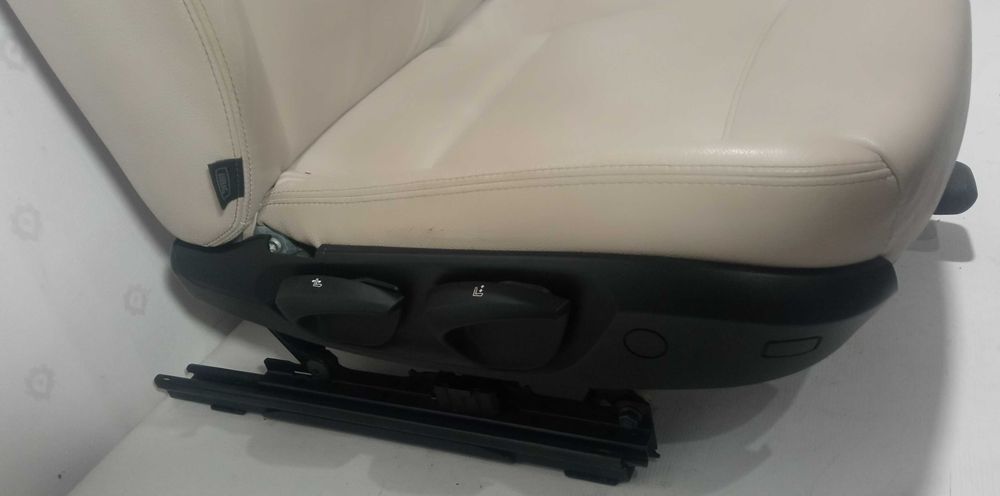 Сидіння переднє праве, задні шкіра бежевий салон BMW X3 F25 оригінал