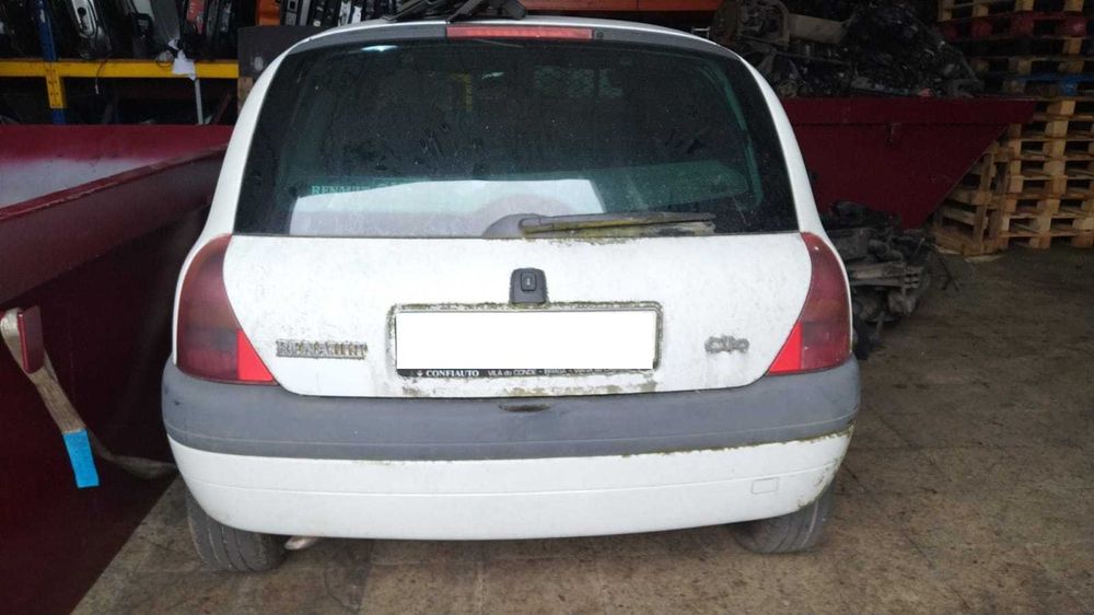 Renault Clio 1.5 DCI 2001 | Para Peças |