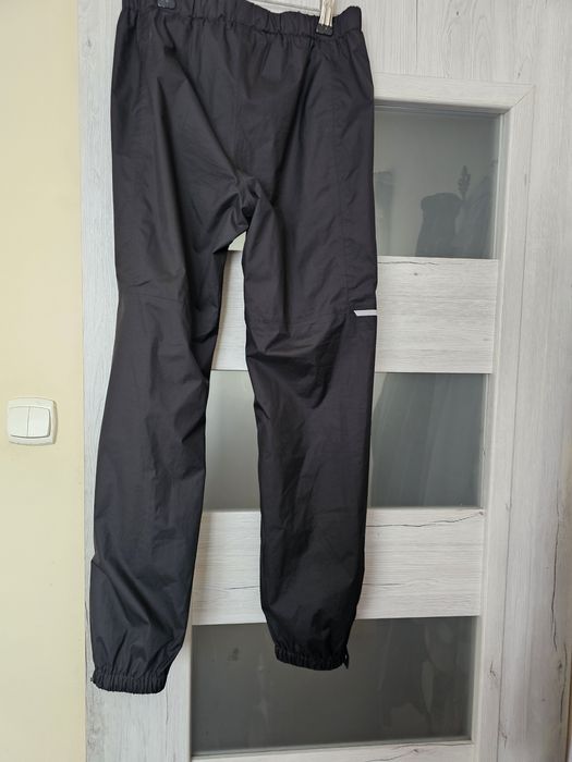 Czarne spodnie trekkingowe Helly Hansen rozm L/XL