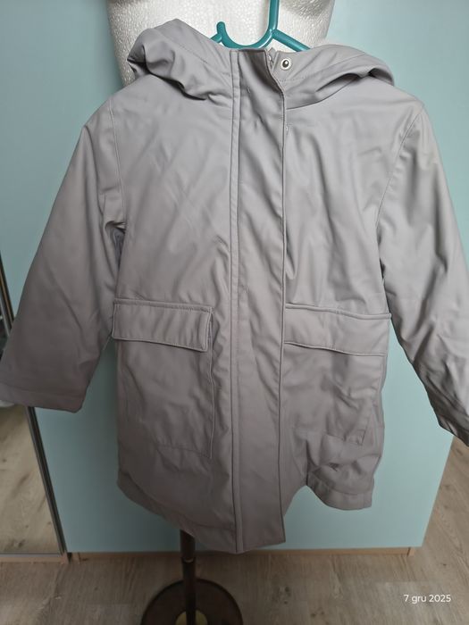 Reserved - Gumowany Płaszcz Jasny Szary