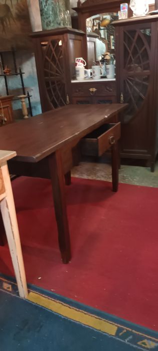 Mesa Antiga Restaurada uma Gaveta