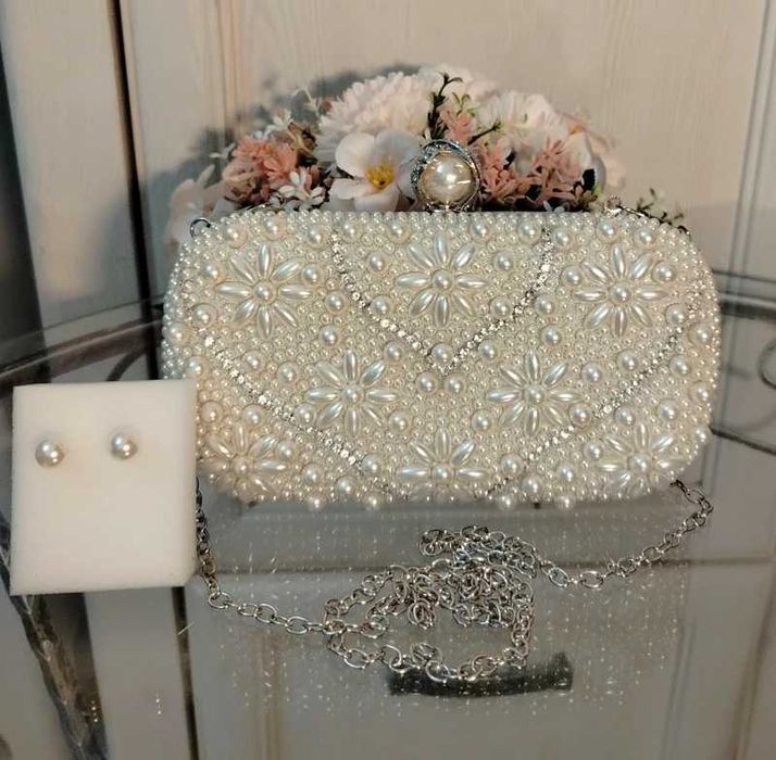 kopertówka ślubna wieczorowa ślub wesele perły kwiaty cyrkonie lolita
