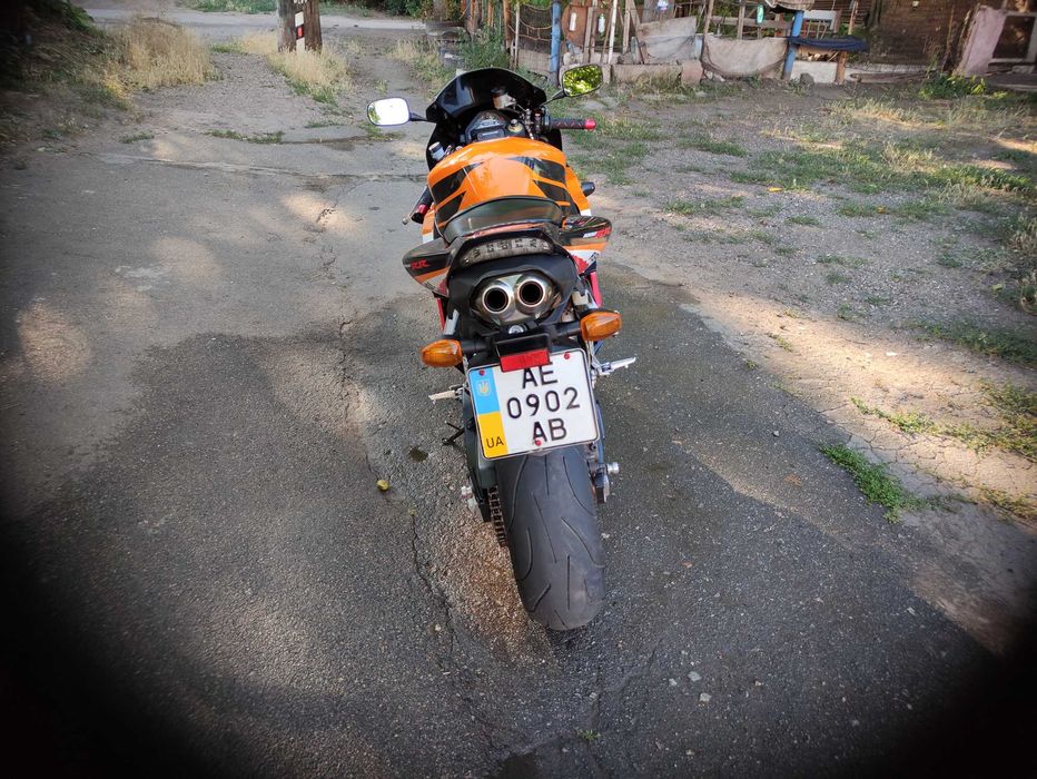 Honda CBR 1000RR  2005