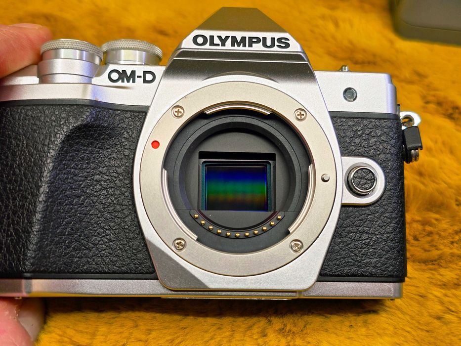 !ТОП-СТАН! Olympus OM-D E-M10 mark III Silver 14-42mm -3869 кадрів!-
