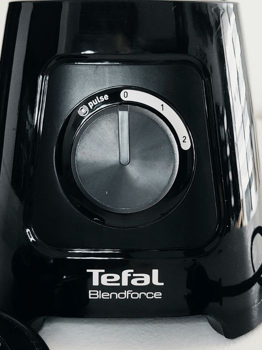 Blender kielichowy Tefal Blendforce BL42 600W z pokrywką szaker do owoców