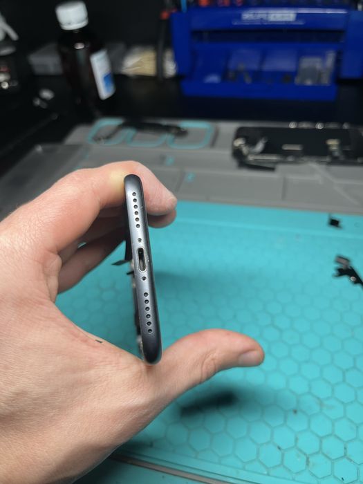 Корпус зі всіма шлейфами iPhone 8 Black