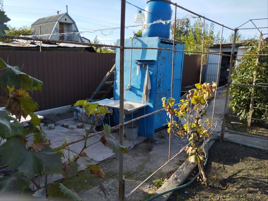 Доглянута двоповерхова дача з садом с. Щербаки, Полтавська область