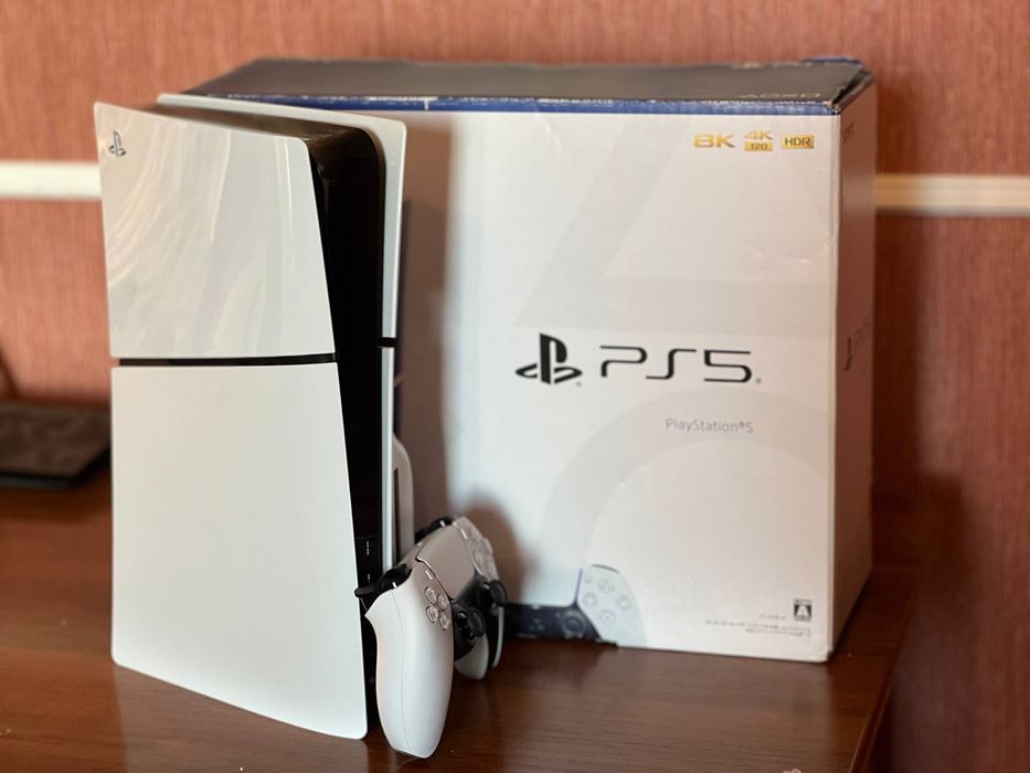 PS5 Slim z napędem