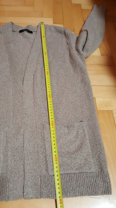 Sweter dłuzszy z kieszeniami