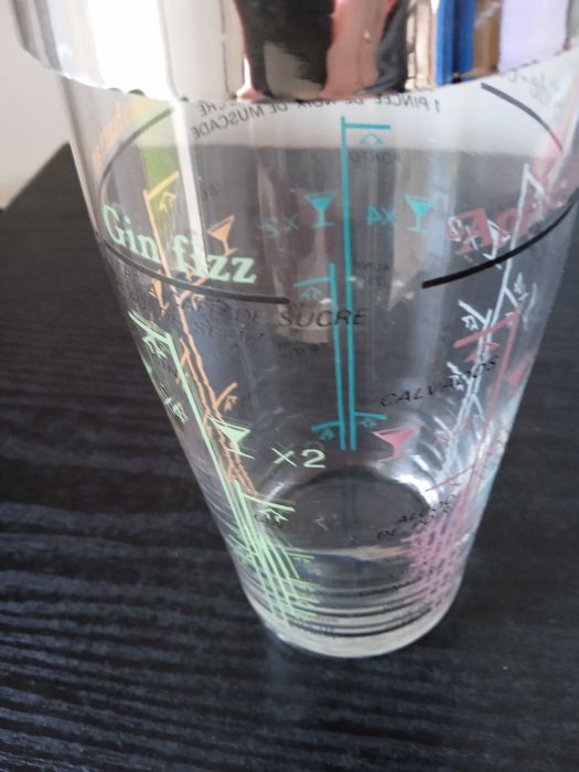 karafka na wino z korkiem i gratis shaker