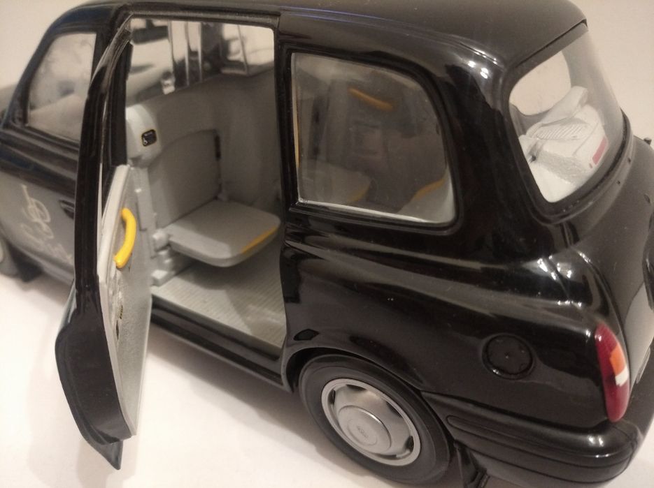 London Taxi cab 1998 , Sun Star масштаб 1:18