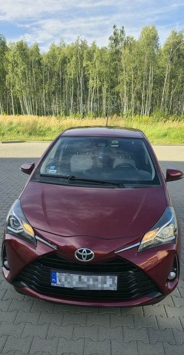 Yaris 1.5 benzyna 2017/18r.Wersja Premium Polski Salon,1Wł.Bezwypadkowy