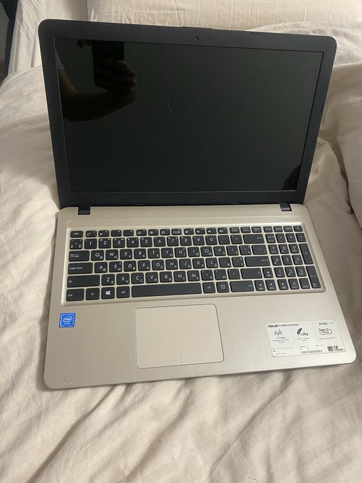 Ноутбук Asus R540s