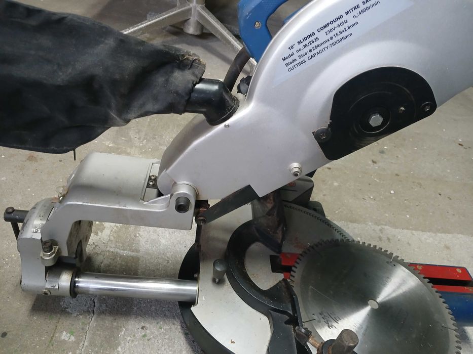 Vendo Serra de meia esquadria