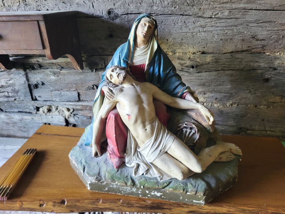 Stara Pieta duża figura Maryja i Pan Jezus