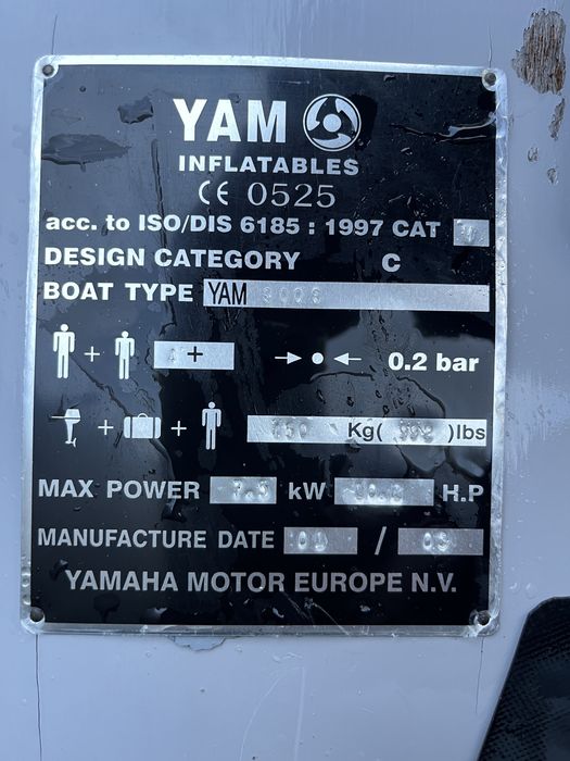 Ponton Yamaha 300S