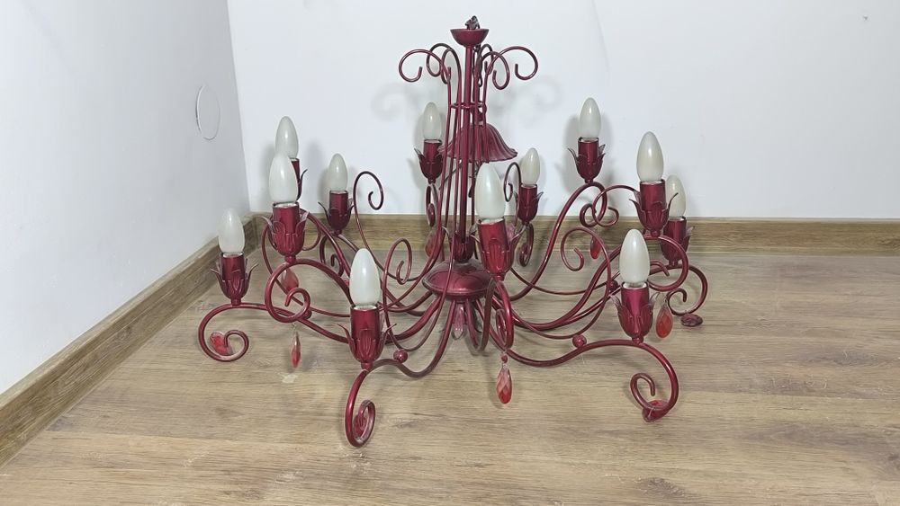 Żyrandol 12-ramienny metalowy – bordowy / wiśniowy, styl klasyczny
