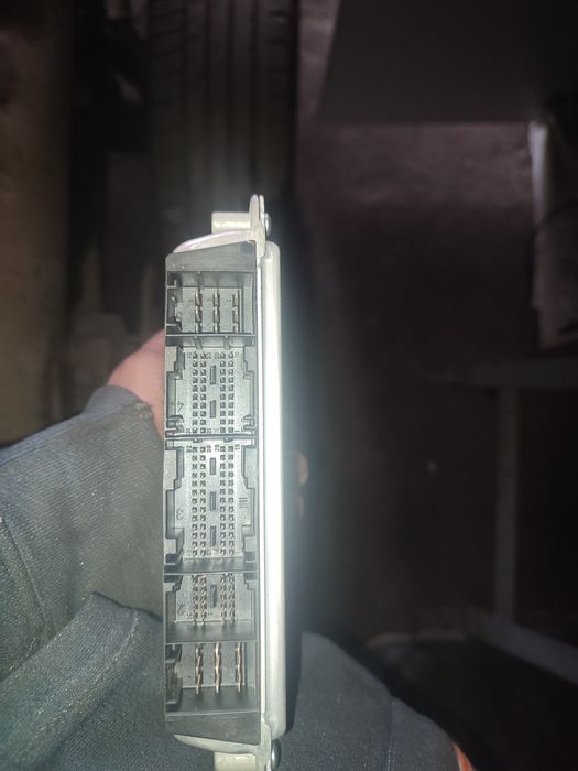 блок управління двигун ауді а6 с5 2.5