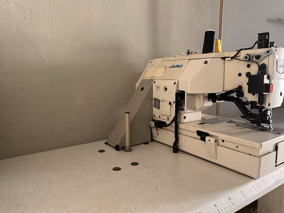 Maquina de casear Juki