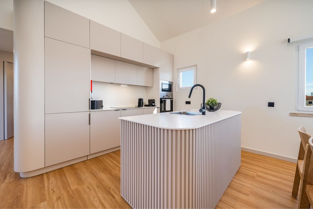 T2 Renovado no Centro de Vilamoura | Arrendamento Temporário