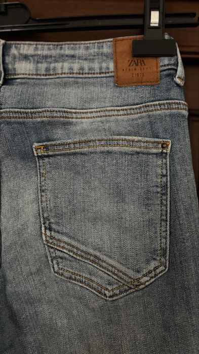 Calças de Ganga Zara Rasgadas Azuis