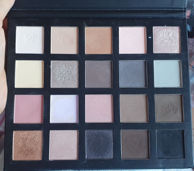 Paleta de olhos "Cool Suede" - Desinfetada