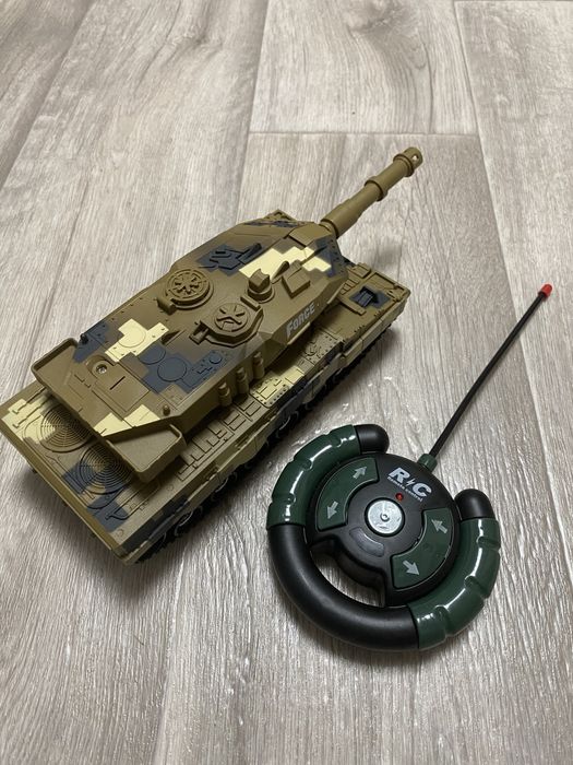 Танк на радіокеруванні