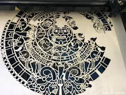 Лазерная резка фанеры ткани оргстекла гравировка