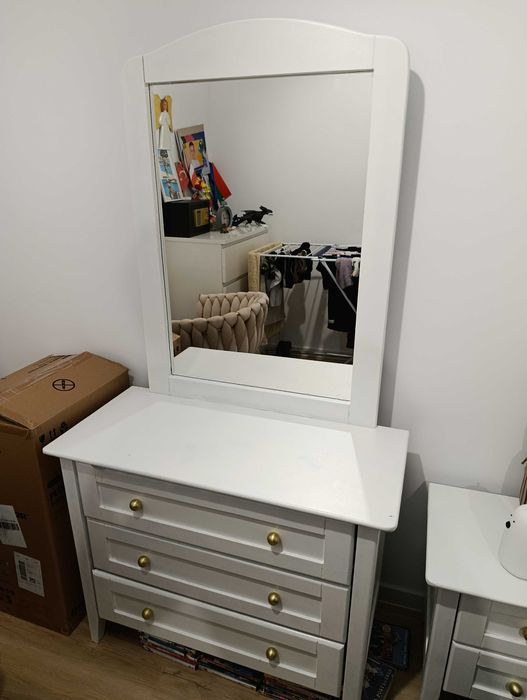 Komoda / toaletka z lustrem