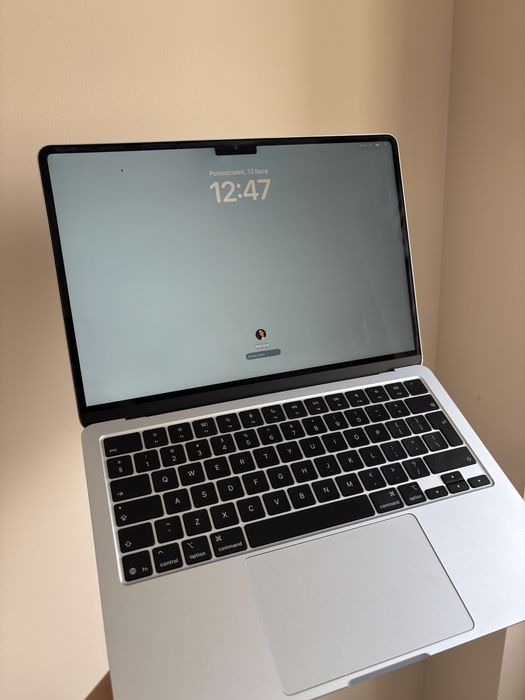 Macbook Air 2025 M4 13 cali