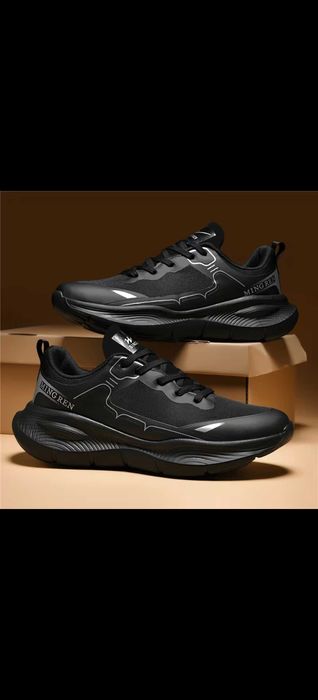 Кроссовки дышащие весна, лето, осень.