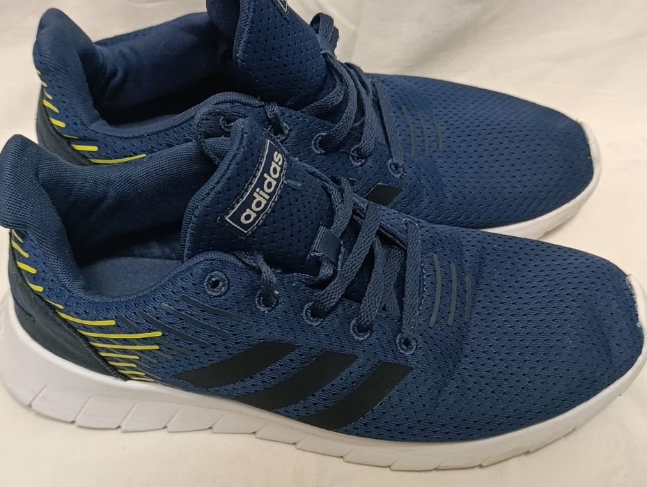 Кроссовки Adidas Asweerun