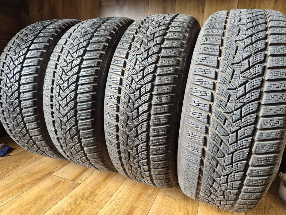 205/55/16 Dunlop komplet zima 8,7mm 19r