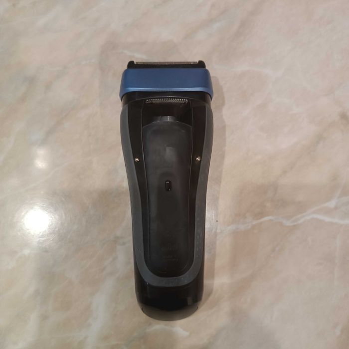 Бритва  Braun  акамуляторна